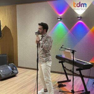 contratación de cantantes y músicos 